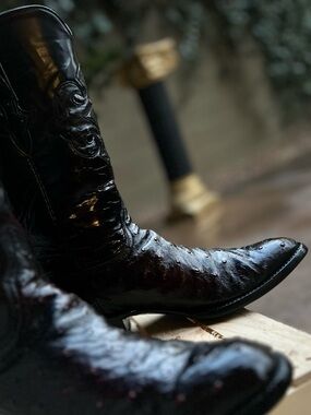 Lucchese Classics Black Cherry Full Ostrich Quill J-Toe Cowboy Boots Size 9.5D